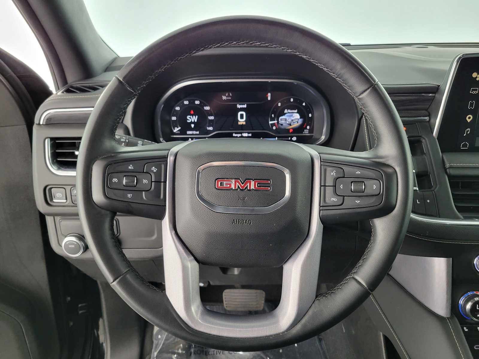 Used 2023 GMC Yukon XL SLT RWD image 24