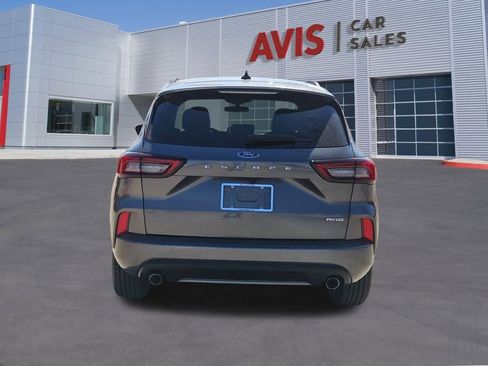 Used 2024 Ford Escape ST-Line image 5