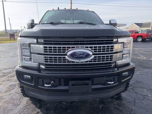 Used 2019 Ford F350 Platinum w/ Platinum Ultimate Package image 2