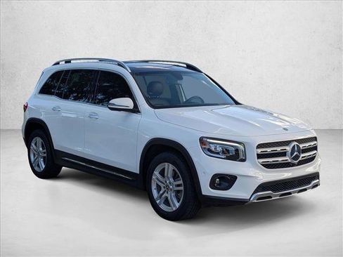 Used 2021 Mercedes-Benz GLB 250 image 3