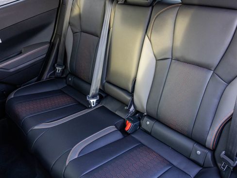 New 2026 Subaru Crosstrek 2.5i Limited w/ Crosstrek Mirror Package image 31