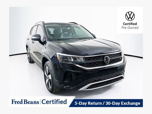 Certified 2024 Volkswagen Taos S image 1