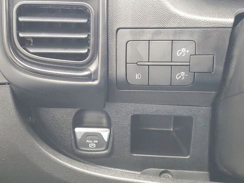 Used 2025 RAM ProMaster 2500 w/ Convenience Group image 8