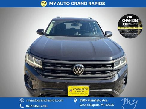 Used 2021 Volkswagen Atlas SEL w/ MDO Package (Bench Seat) image 2