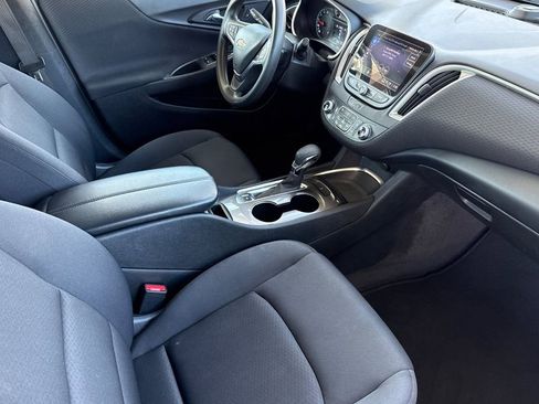 Used 2022 Chevrolet Malibu LT image 24