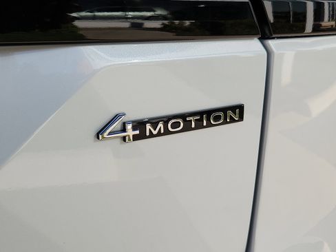 New 2026 Volkswagen Atlas Peak Edition image 9