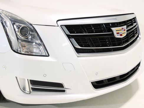 Used 2017 Cadillac XTS Luxury image 22
