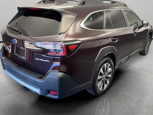Used 2023 Subaru Outback Limited AWD/4WD image 5