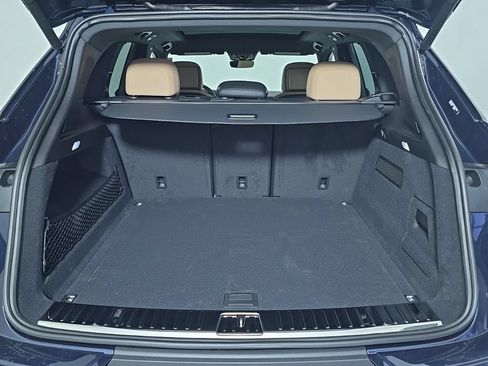 Certified 2026 Porsche Cayenne AWD/4WD image 13
