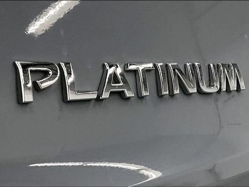 Used 2023 Nissan Rogue Platinum w/ Platinum Premium Package FWD image 9