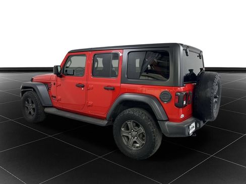 Used 2018 Jeep Wrangler Unlimited Sport S image 3