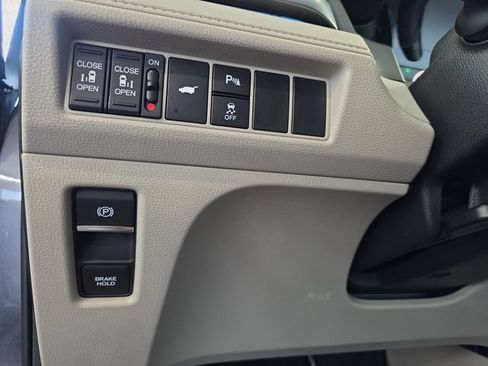 Used 2025 Honda Odyssey Touring image 27