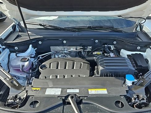 New 2026 Volkswagen Atlas Cross Sport SE image 10