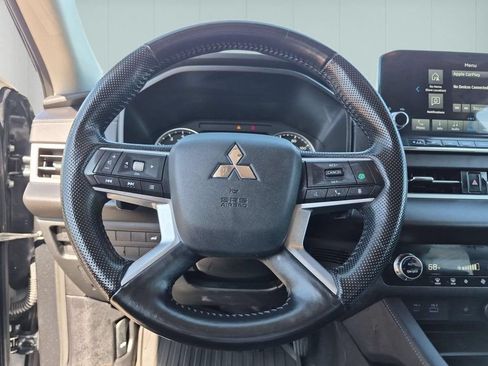 Used 2024 Mitsubishi Outlander SE FWD image 18