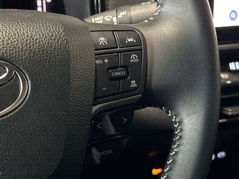 Used 2025 Toyota Camry SE FWD image 29