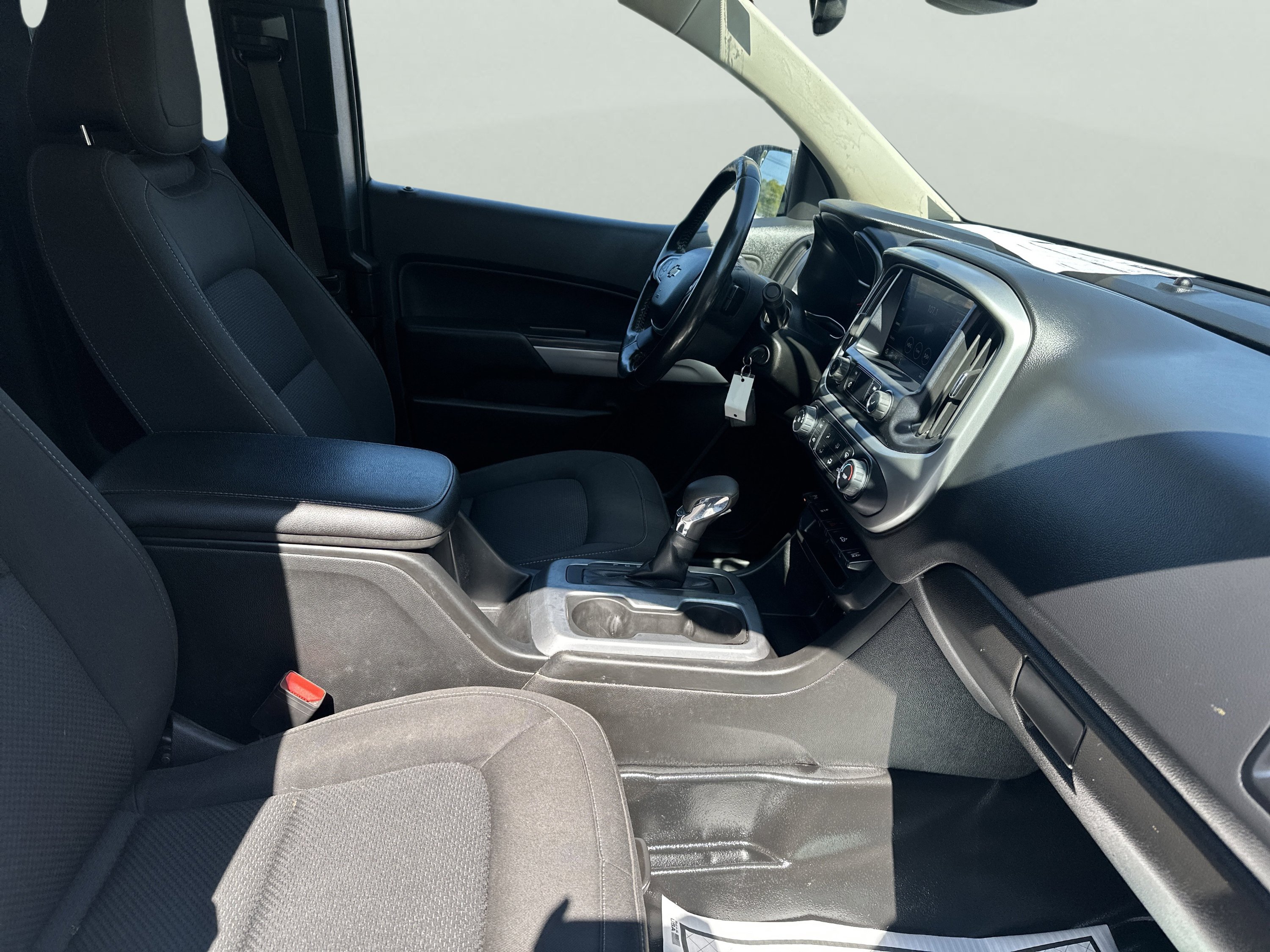 Used 2022 Chevrolet Colorado LT w/ Fleet Safety Package AWD/4WD image 19