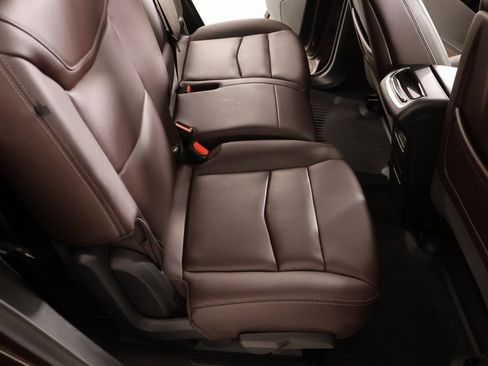 Used 2022 Cadillac XT6 Premium Luxury w/ LPO, Radiant Package image 15