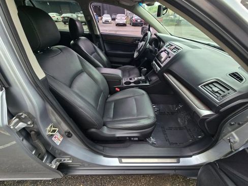 Used 2016 Subaru Outback 2.5i Limited AWD/4WD image 16