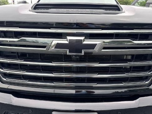 Used 2024 Chevrolet Silverado 2500 High Country w/ Midnight Edition AWD/4WD image 32