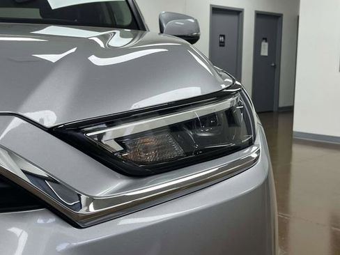 Used 2025 Toyota Grand Highlander FWD image 11