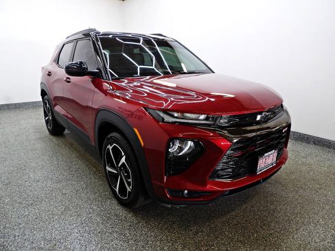 Used 2021 Chevrolet TrailBlazer RS w/ Sun and Liftgate Package image 3