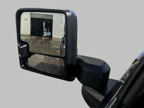 Used 2024 Chevrolet Silverado 2500 LTZ w/ LTZ Convenience Package image 20