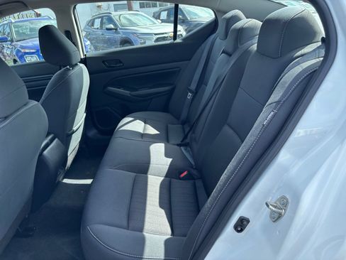 Used 2025 Nissan Altima 2.5 SV FWD image 27