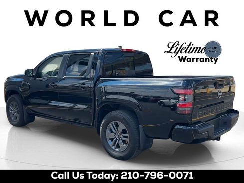 Used 2025 Nissan Frontier SV w/ SV Convenience Package RWD image 5