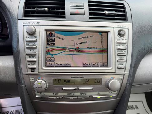 Used 2010 Toyota Camry XLE FWD image 16
