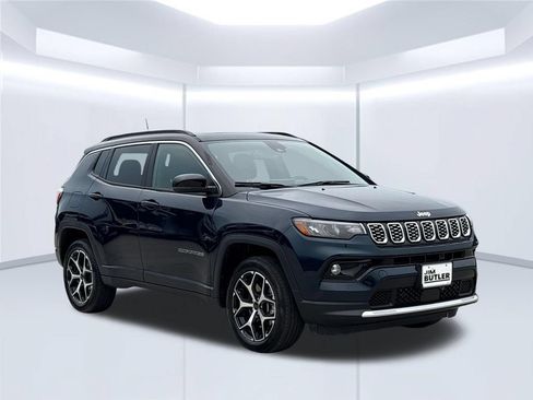 Used 2026 Jeep Compass Limited w/ Sun, Sound & Navigation Group AWD/4WD image 10
