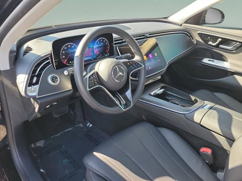 Certified 2025 Mercedes-Benz E 350 4MATIC Sedan image 15