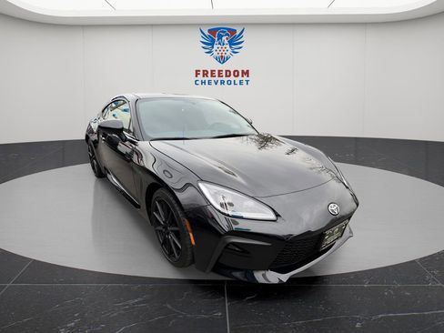 Used 2025 Toyota GR86 Premium w/ ALL Weather Mat Package (TMS) image 8