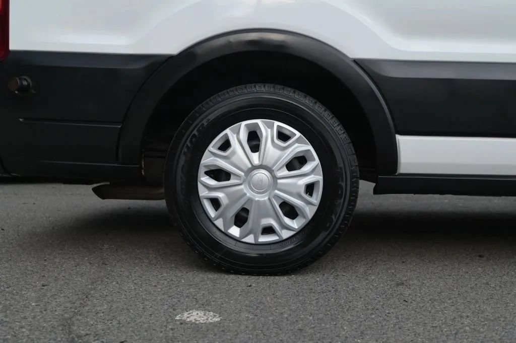Used 2019 Ford Transit 350 XLT RWD image 17