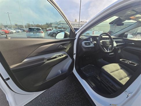 New 2027 Chevrolet Bolt LT image 15