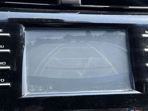Used 2018 Toyota Camry XSE FWD image 13