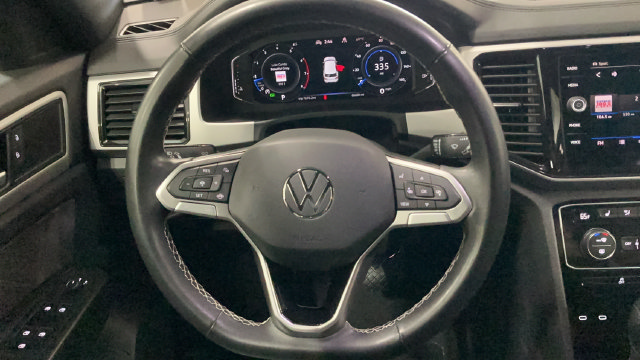 Certified 2022 Volkswagen Atlas Cross Sport SE AWD/4WD image 17