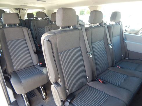 Used 2017 Ford Transit 350 XLT image 3