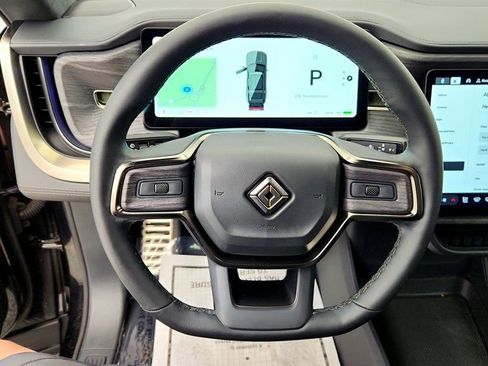 Used 2023 Rivian R1S Adventure AWD/4WD image 14