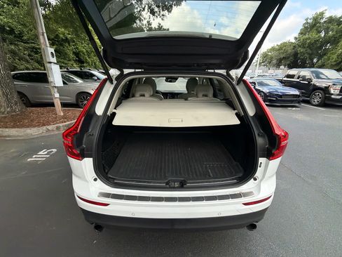Used 2021 Volvo XC60 T5 Momentum AWD/4WD image 27