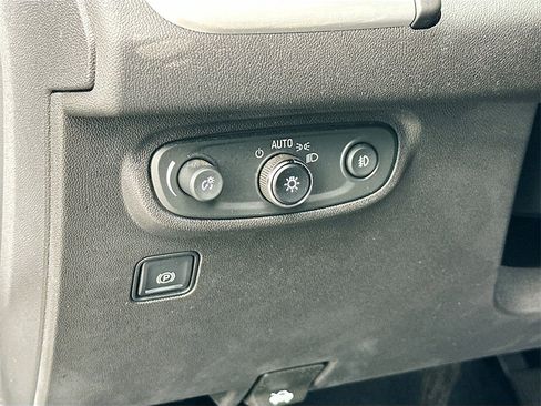 Used 2020 GMC Terrain SLT w/ Preferred Package image 10