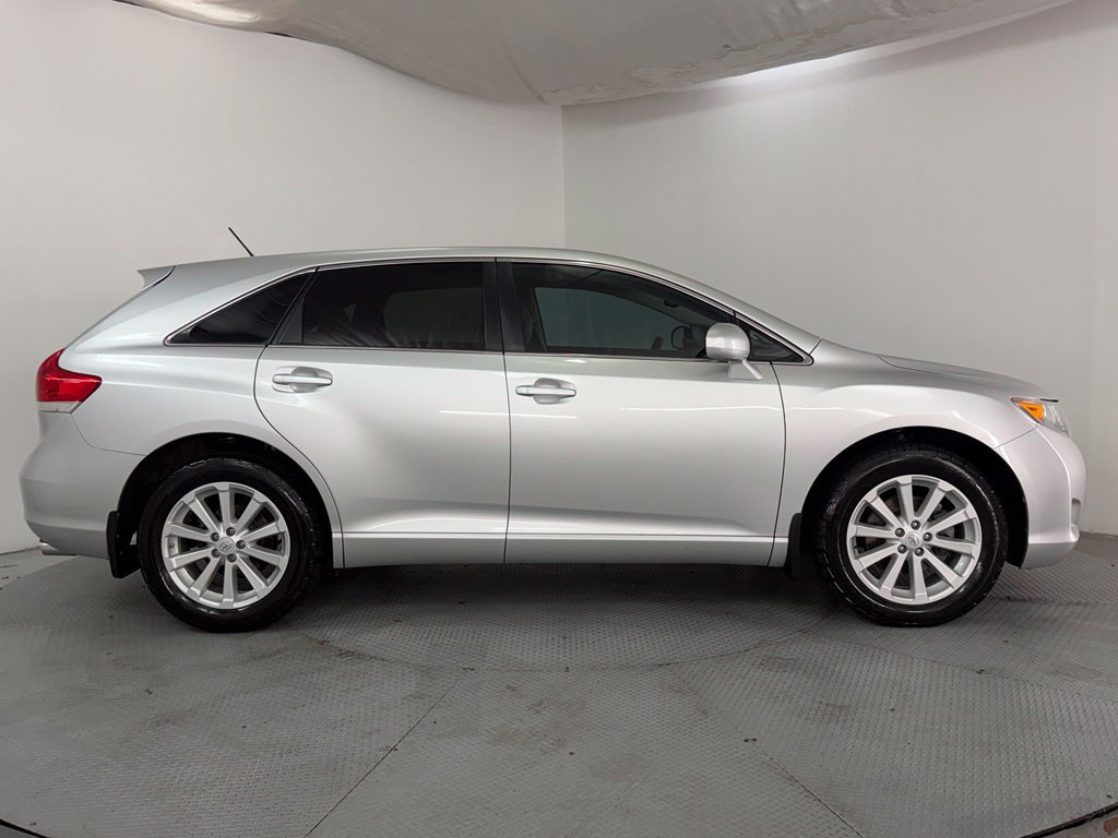 Used 2012 Toyota Venza LE FWD image 6
