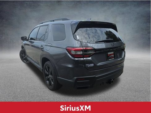 Used 2025 Honda Pilot Black Edition image 6