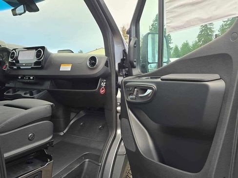 New 2026 Mercedes-Benz Sprinter 2500 image 10