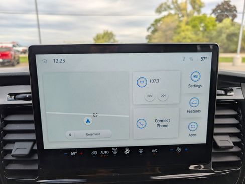 Used 2023 Ford Transit 350 XLT image 15