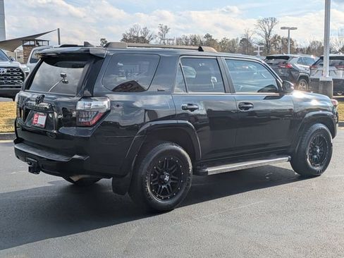 Used 2018 Toyota 4Runner SR5 Premium image 4