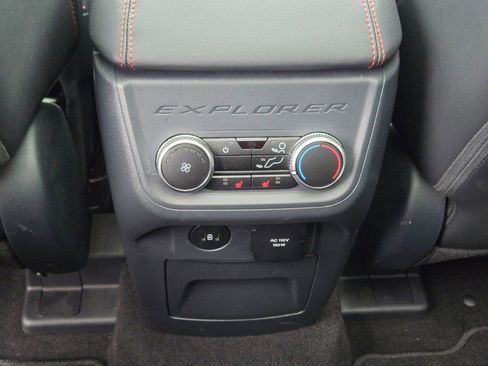 Certified 2025 Ford Explorer ST image 19