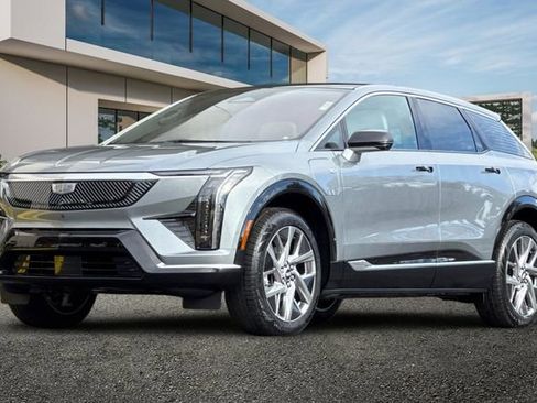 New 2026 Cadillac Optiq Luxury 1 image 8