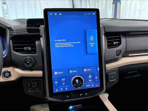 Used 2024 Ford Expedition Max Platinum image 6