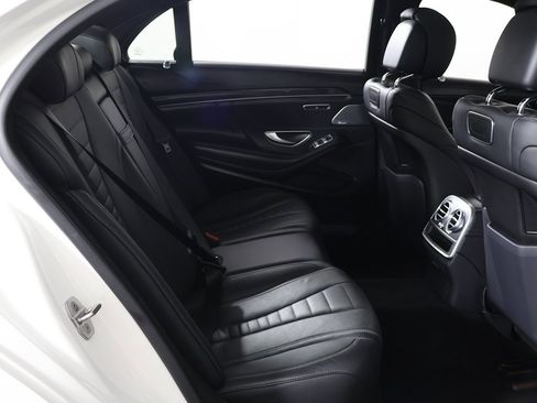 Used 2019 Mercedes-Benz S 560 4MATIC Sedan image 36
