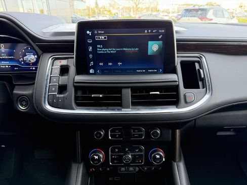 Used 2023 Chevrolet Suburban High Country image 22